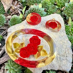 Vibrant 1950’s Velvet Red Roses on Ice Relief Carved Lucite Brooch Earrings Set